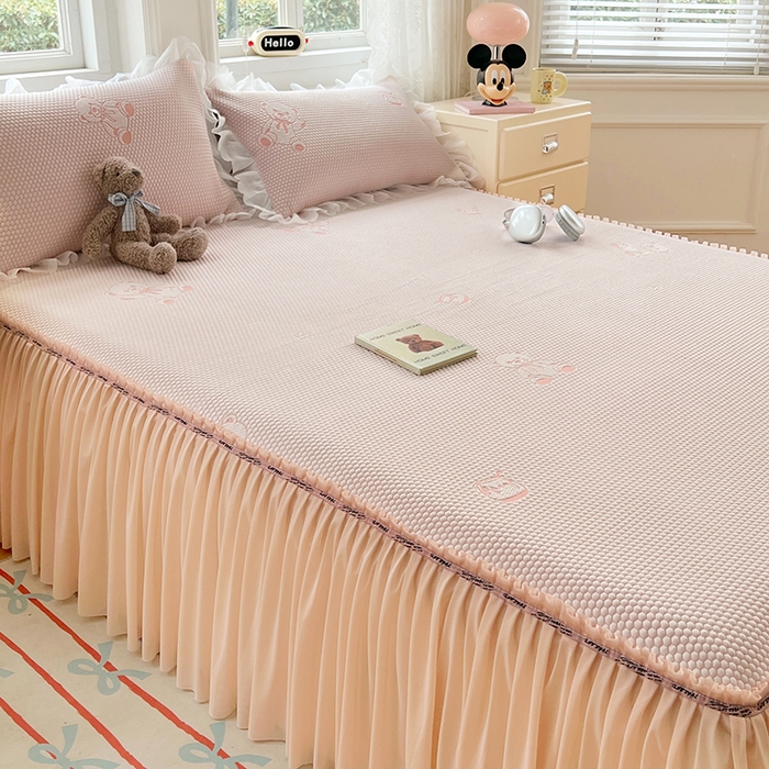 91家纺网 家纺一手货源 找家纺 梦舒羽 2025春夏新款冰豆豆凉席席子-床裙款 凉豆豆-小熊粉