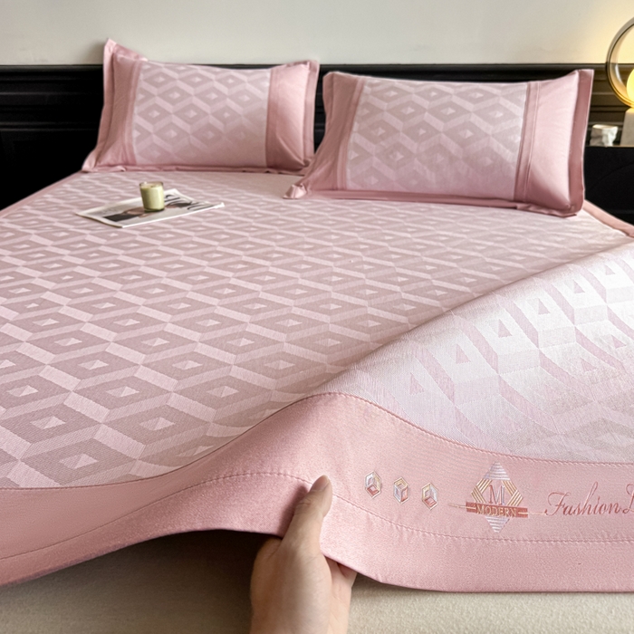 91家纺网 家纺一手货源 找家纺 （总）鑫琪莱家纺 2025新款冰柔凉感丝凉席席子三件套