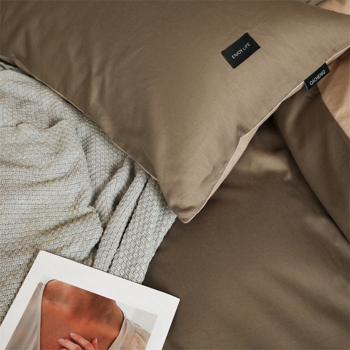 91家纺网 家纺一手货源 找家纺 启程2025新款全棉纯色双拼无印风四件套 岩石灰+杏仁