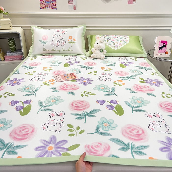 91家纺网 家纺一手货源 找家纺 摩妮卡 2025小清新数码冰丝席 碳光席三件套 缤纷兔语