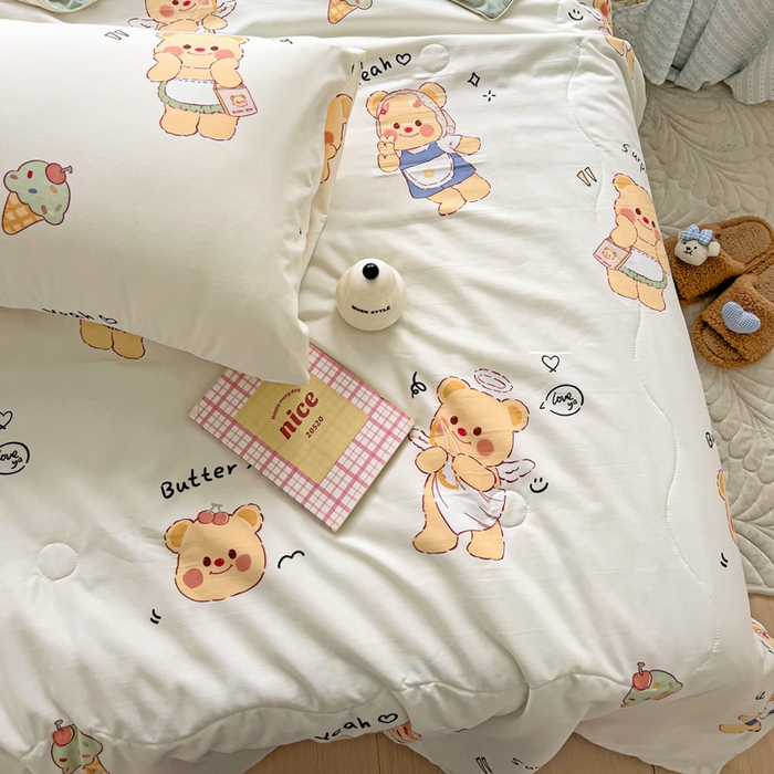 91家纺网 家纺一手货源 找家纺 2025春夏新款嵌绳款云柔水洗棉单夏被夏凉被空调被 嵌绳夏被-甜筒小熊