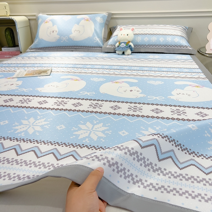 91家纺网 家纺一手货源 找家纺 摩妮卡 2025小清新数码冰丝席 碳光席三件套 蓝调喵影