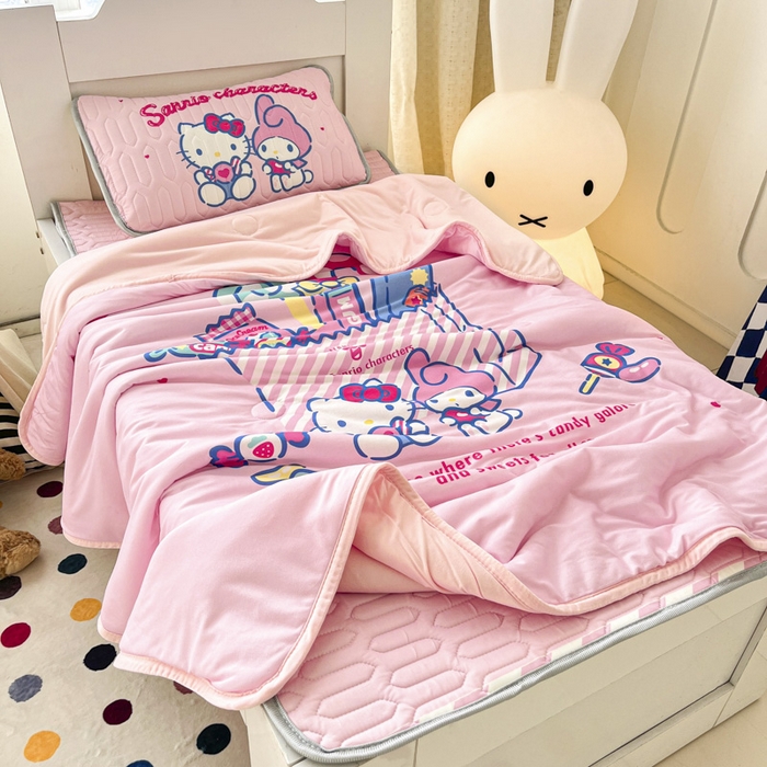 91家纺网 家纺一手货源 找家纺 花满路 2025新款儿童针织棉夏被 KT伙伴