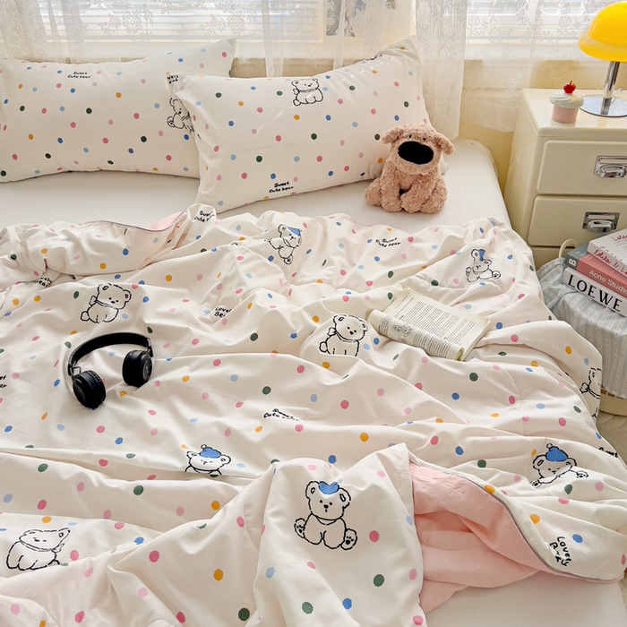 91家纺网 家纺一手货源 找家纺 2025春夏新款嵌绳款云柔水洗棉单夏被夏凉被空调被 嵌绳夏被-彩色波点熊