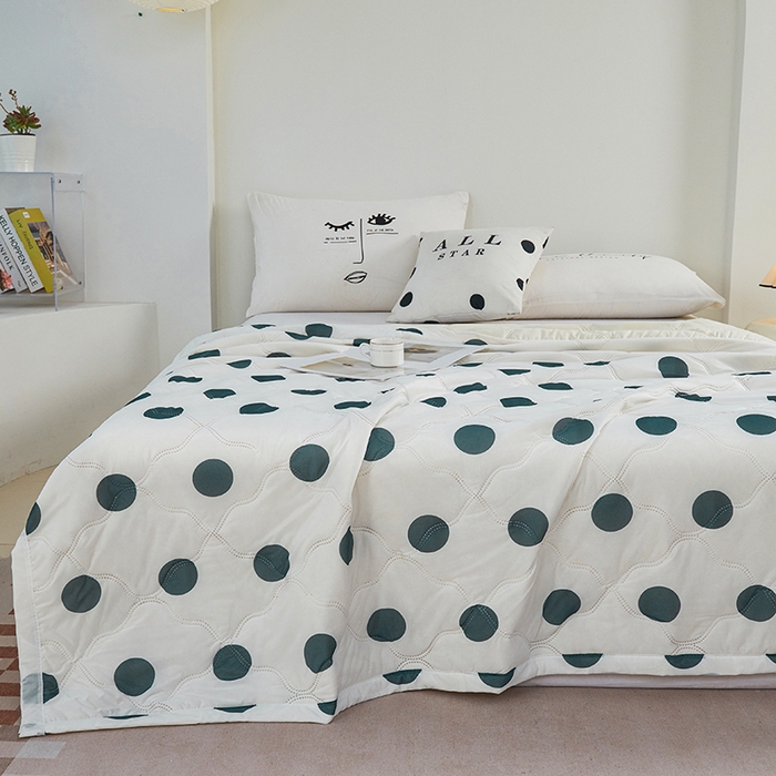 91家纺网 家纺一手货源 找家纺 被多多被业 2025新款凉感丝印花夏被夏凉被空调被 波点