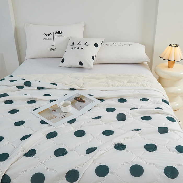 91家纺网 家纺一手货源 找家纺 被多多被业 2025新款凉感丝印花夏被夏凉被空调被 波点