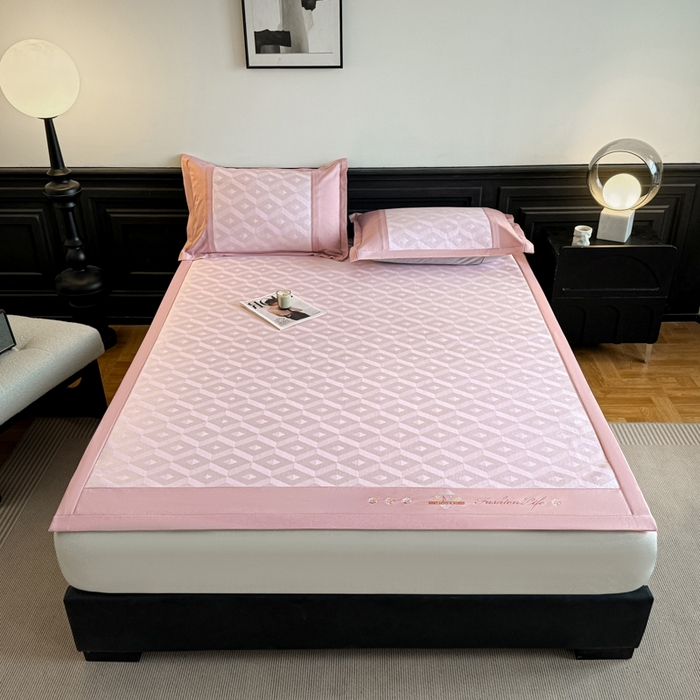 91家纺网 家纺一手货源 找家纺 （总）鑫琪莱家纺 2025新款冰柔凉感丝凉席席子三件套