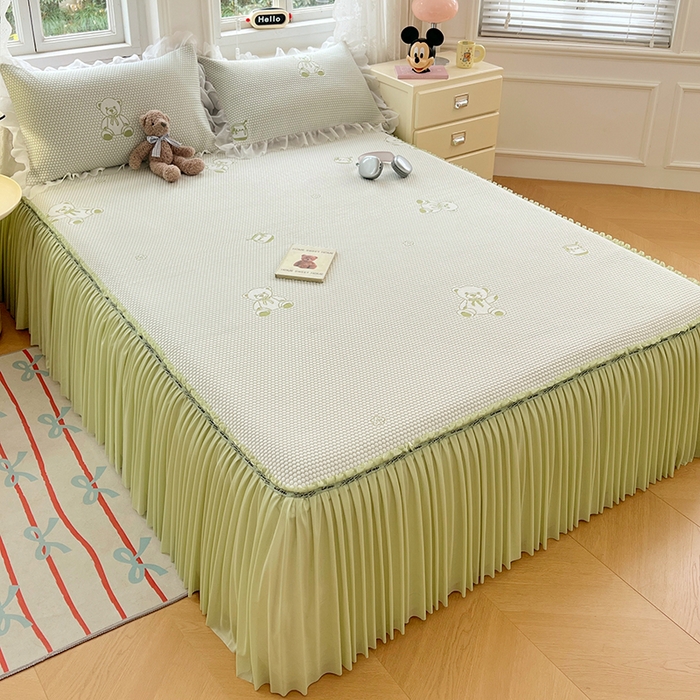 91家纺网 家纺一手货源 找家纺 梦舒羽 2025春夏新款冰豆豆凉席席子-床裙款 凉豆豆-小熊绿