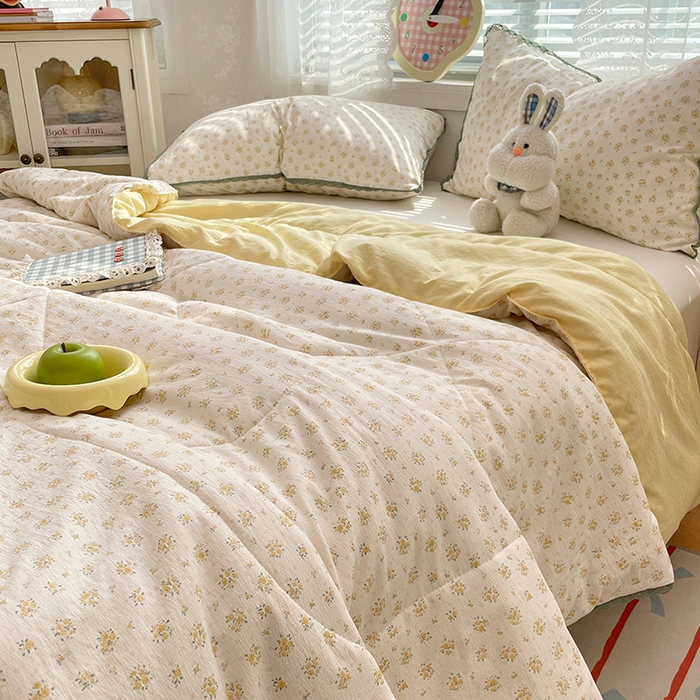 91家纺网 家纺一手货源 找家纺 优承佳生活馆 2025新款云感双层纱浪漫小花边抗菌夏被子被芯 田园牧歌