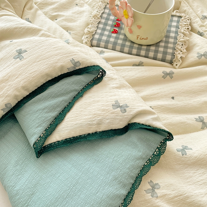 91家纺网 家纺一手货源 找家纺 优承佳生活馆 2025新款云感双层纱浪漫小花边抗菌夏被子被芯 爱心蝴蝶结