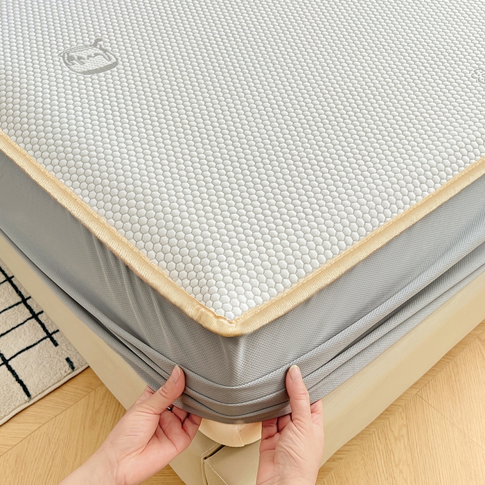 91家纺网 家纺一手货源 找家纺 梦舒羽 2025新款凉豆豆凉席-床笠款 凉豆豆-小熊灰