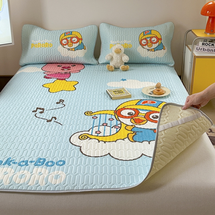 91家纺网 家纺一手货源 找家纺 金爱家2025新款啵乐乐乳胶凉席 凉席音乐派对