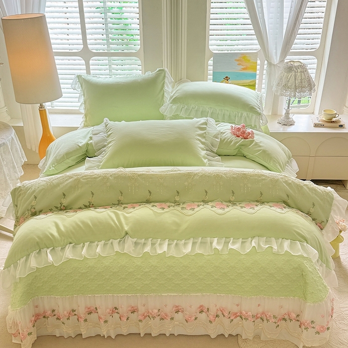 91家纺网 家纺一手货源 找家纺 大麦家纺2025新款年新款亲肤花边款床盖四件套  甜心小姐-青提绿
