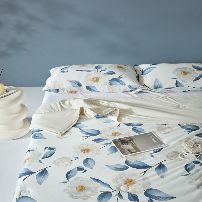 91家纺网 家纺一手货源 找家纺 2025春夏新款100%双面锦纶美式印花夏被凉感空调被 淡雅花香