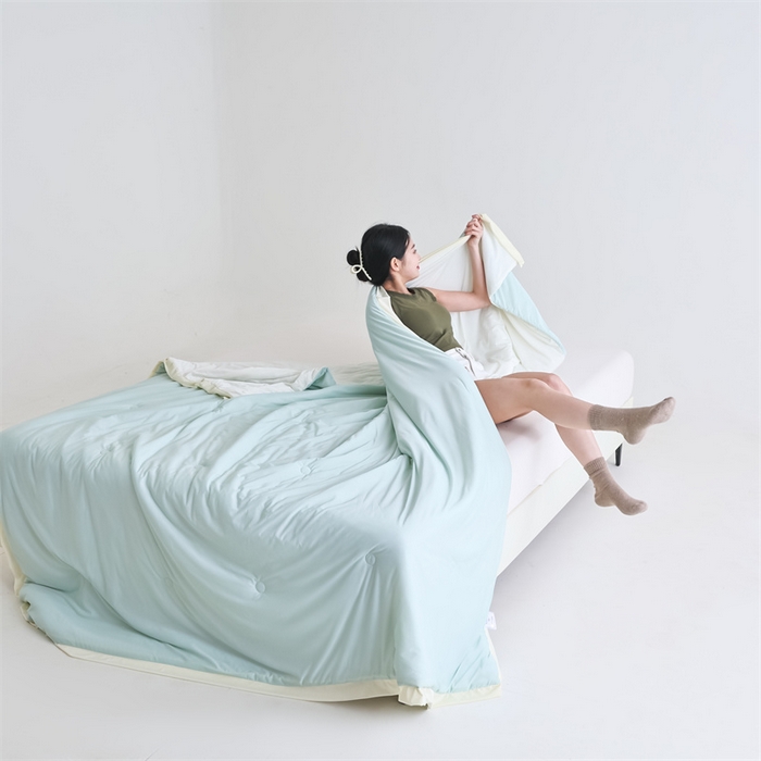 91家纺网 家纺一手货源 找家纺 默忆 2025新款锦氨纯色双拼凉感丝夏被豆豆夏凉被空调被豆豆被 香草绿