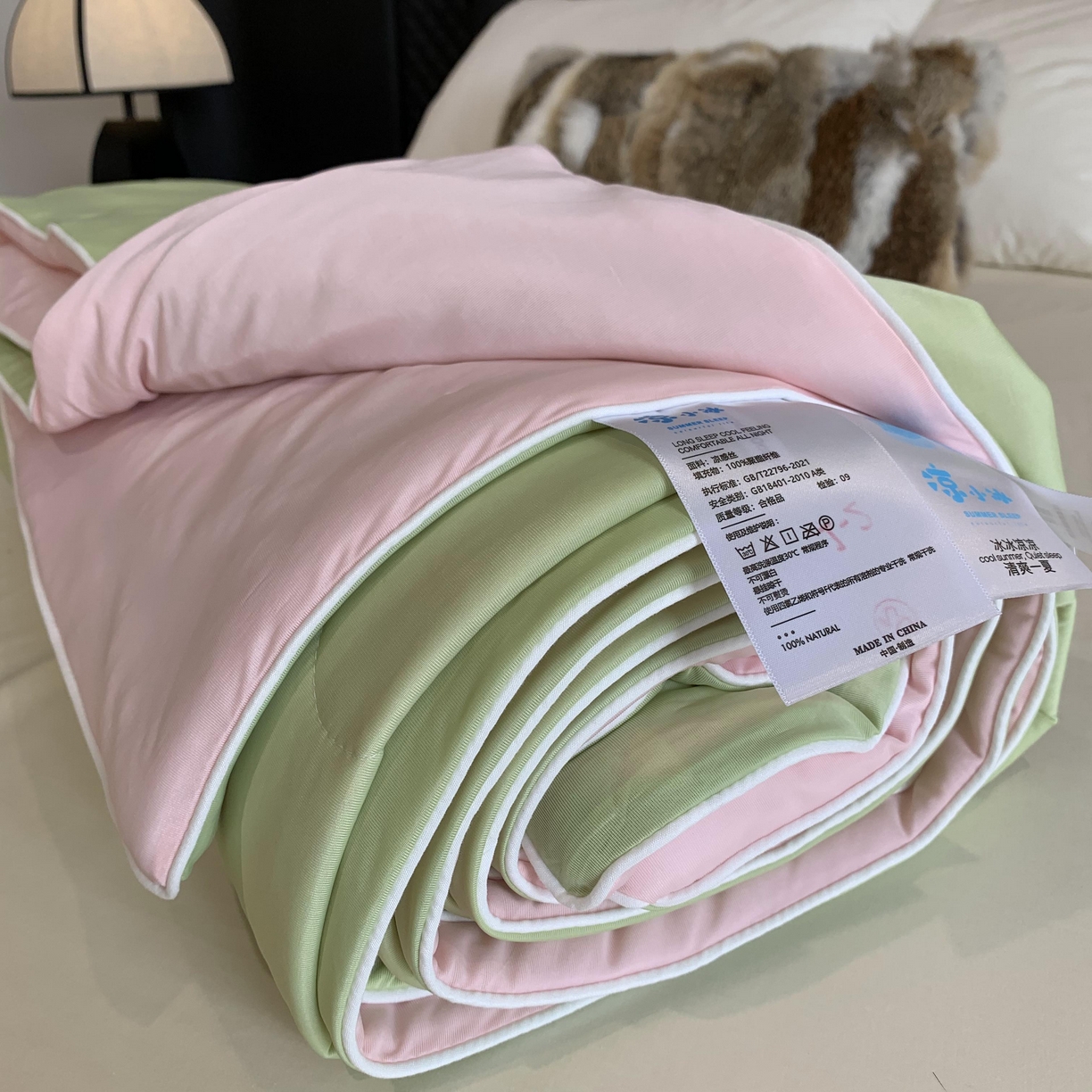 91家纺网 家纺一手货源 找家纺 2025新款小冰皮夏凉被锦纶氨纶面料空调夏被凉感丝单夏被空调被 清凉西瓜