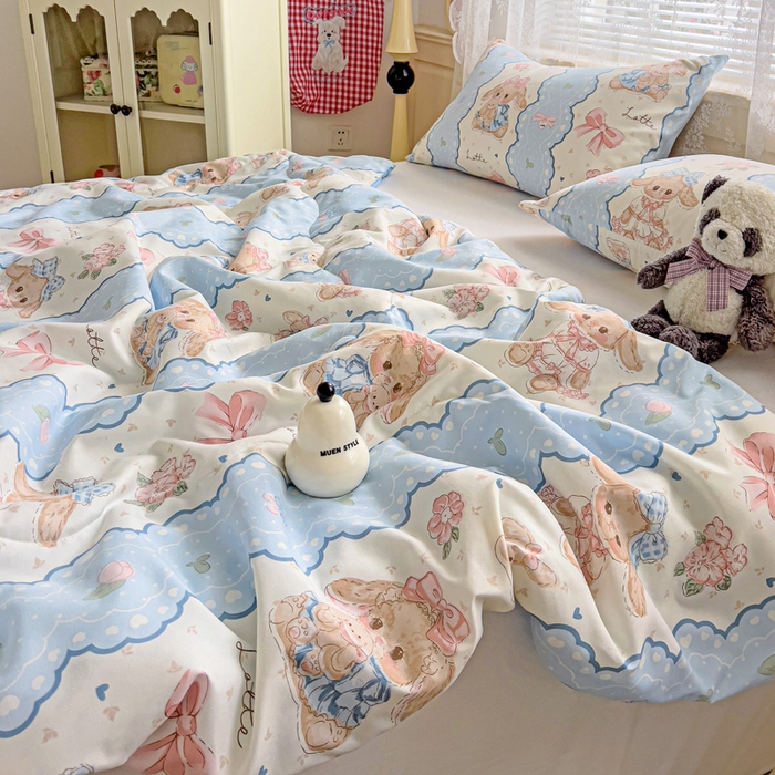 91家纺网 家纺一手货源 找家纺 2025春夏新款嵌绳款云柔水洗棉单夏被夏凉被空调被 嵌绳夏被-蓝色蕾丝兔