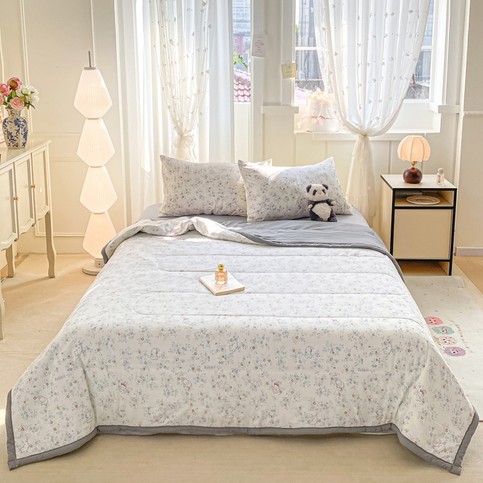 91家纺网 家纺一手货源 找家纺 2025梦初语新款水洗棉印花棉花被 花园兔兔