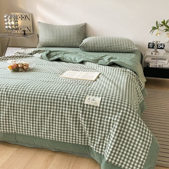 91家纺网 家纺一手货源 找家纺 2025梦初语新款无印风棉花夏被 绿小格
