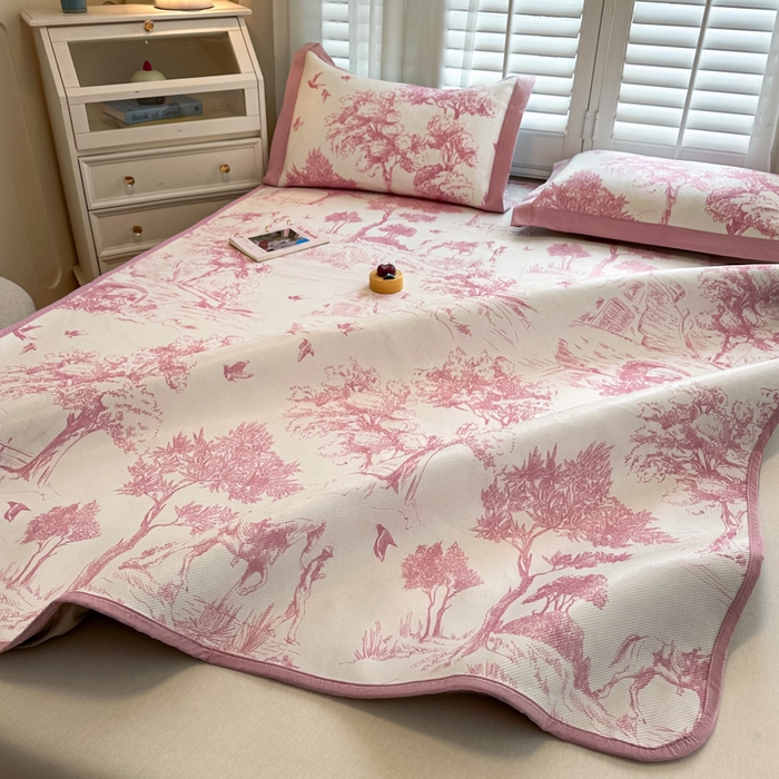 91家纺网 家纺一手货源 找家纺 迪乐妮 2025新款真冰藤印花床笠款凉席 丛林间-粉