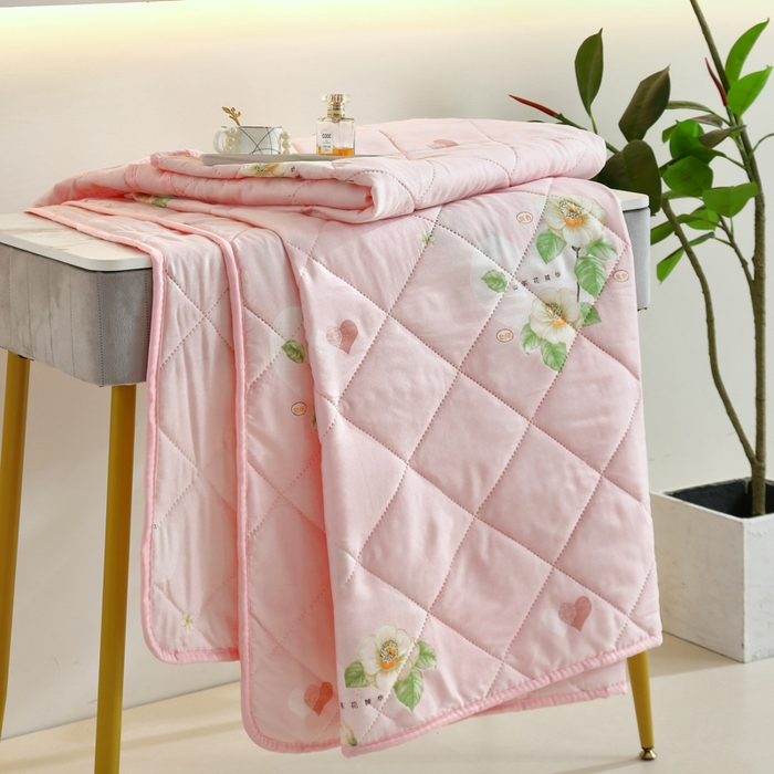 91家纺网 家纺一手货源 找家纺 富艺隆 超声波钻石绒夏被 栀子花开-粉