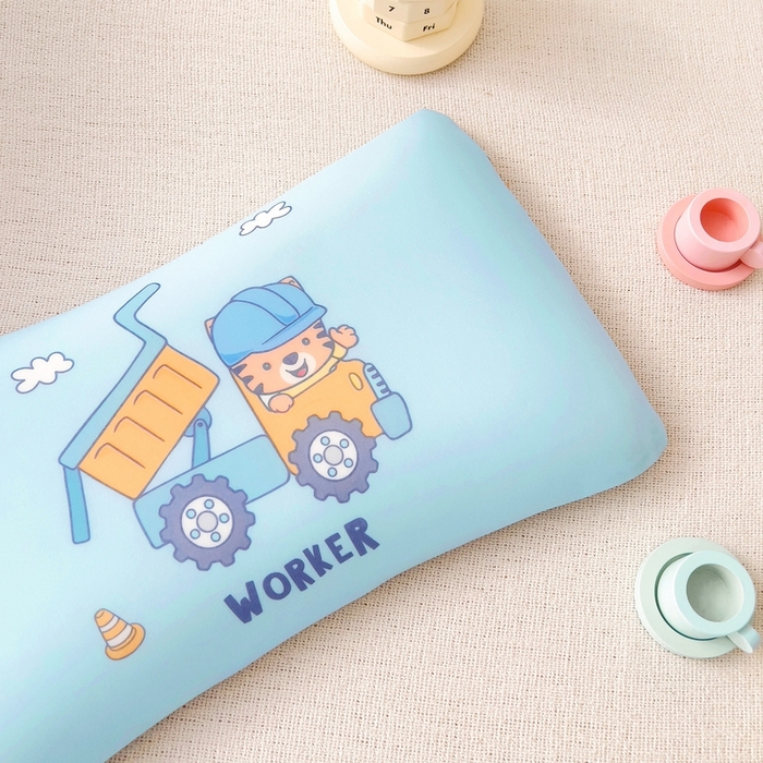 91家纺网 家纺一手货源 找家纺 2025新款卡通凉感丝亲肤枕 工程虎50*30*4 