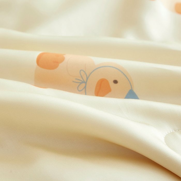 91家纺网 家纺一手货源 找家纺 荷马之梦 2025新款A类60s原创手绘卡通大豆纤维儿童夏被 毛绒鸭