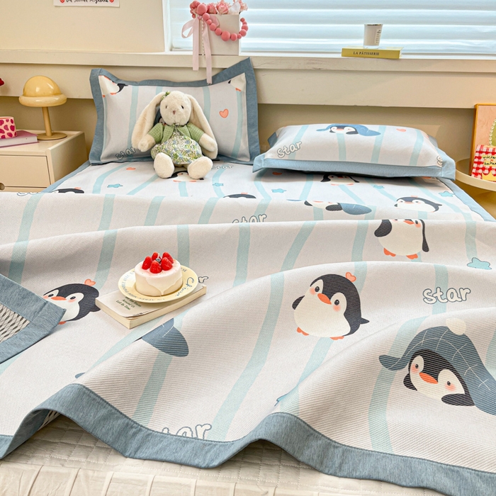 91家纺网 家纺一手货源 找家纺 迪乐妮 2025新款印花真冰藤冰凉席 小企鹅