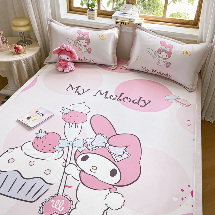 91家纺网 家纺一手货源 找家纺 博雅 2025新款三丽欧A类大版数码印花1200D冰丝凉席凉席席子 蛋糕美乐蒂