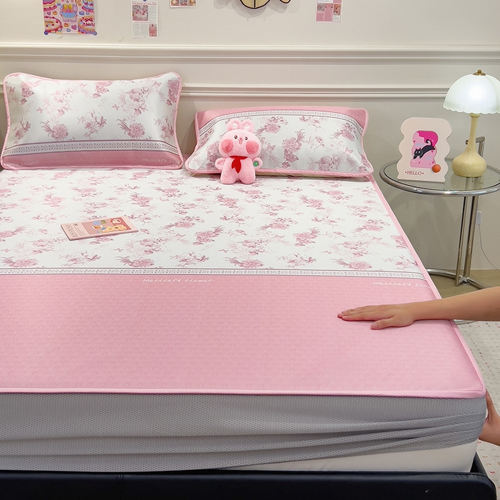 91家纺网 家纺一手货源 找家纺 摩妮卡 2025新款小清新碳光冰丝软席床笠款单床笠三件套 花绮梦-粉