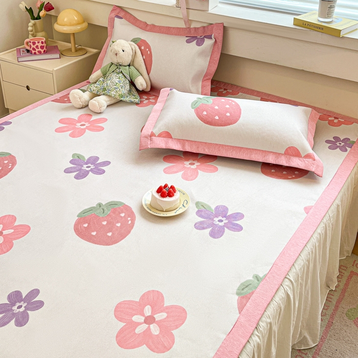 91家纺网 家纺一手货源 找家纺 迪乐妮 2025新款印花真冰藤冰凉席 甜心草莓