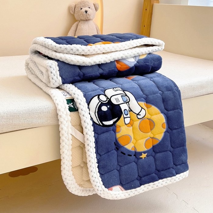 91家纺网 家纺一手货源 找家纺 梵赫家纺2024新款牛奶绒床护垫床垫幼儿园床垫儿童床垫可水洗 薄垫-太空旅行