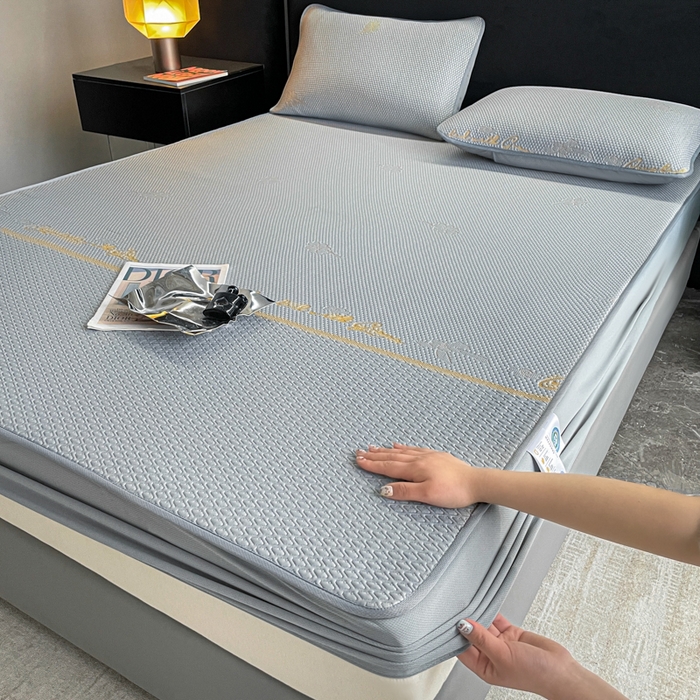 91家纺网 家纺一手货源 找家纺 2025新款提花冰豆豆凉席床笠床席三件套幸运草系列 幸运草-灰