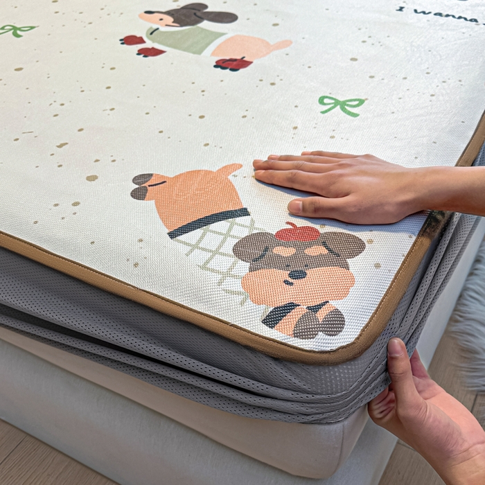 91家纺网 家纺一手货源 找家纺 迪乐妮 2025新款真冰藤印花床笠款凉席 腊肠狗