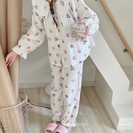 91家纺网 家纺一手货源 找家纺 纽约生活2025新款甜美法式有氧纱大翻领蕾丝套装家居服 play爱心