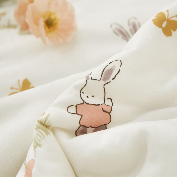 91家纺网 家纺一手货源 找家纺 丝涟家居 2025新款A类双面针织棉卡通小清新滚绳工艺夏被田园兔