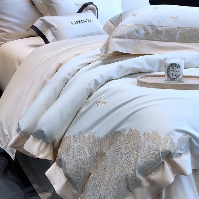 91家纺网 家纺一手货源 找家纺 佳汐蓝2025新款清雅自然刺绣黄金棉系列四件套价格表券后不低于498/518元 春野浮绿-奶杏白