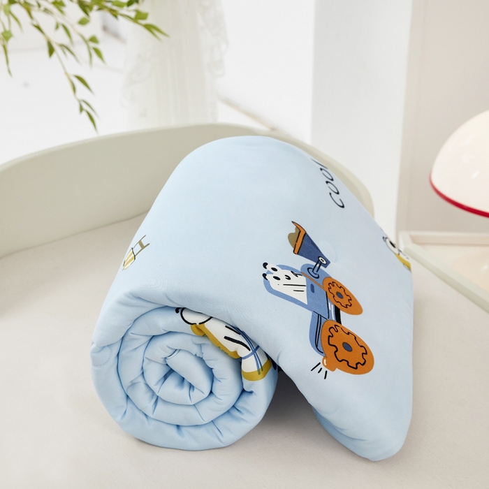 91家纺网 家纺一手货源 找家纺 丝涟家居 2025新款A类双面针织棉卡通小清新滚绳工艺夏被小挖机