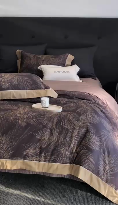 91家纺网 家纺一手货源 找家纺 佳汐蓝2025新款典雅诗意花卉全棉印花四件套券后不低于438/458元 烟火星辰-曜夜黑