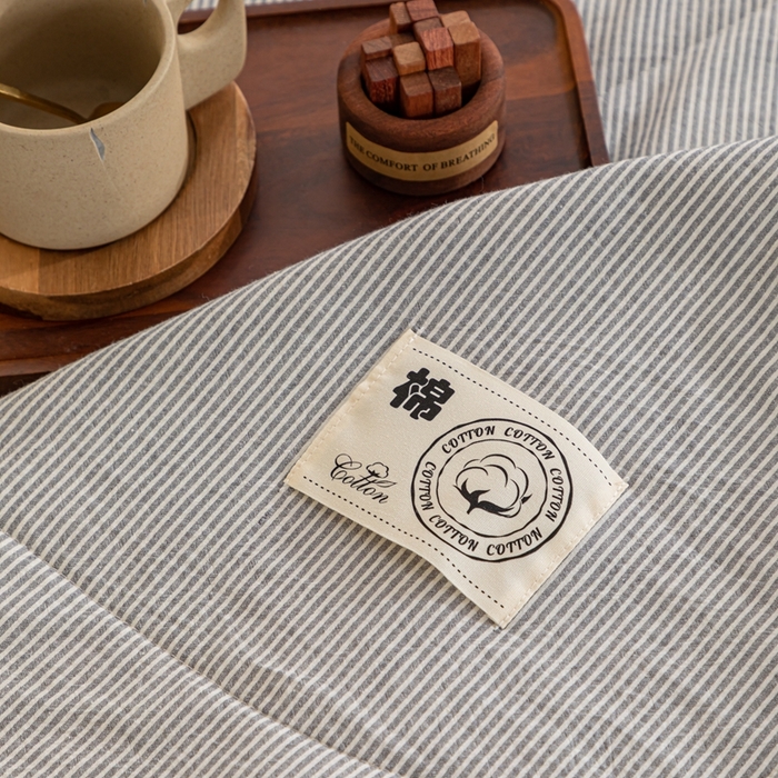 91家纺网 家纺一手货源 找家纺 鑫棉坊 2025新款全棉色织水洗棉A类棉花夏被可机洗空调被四件套床单枕套 浅灰谧境