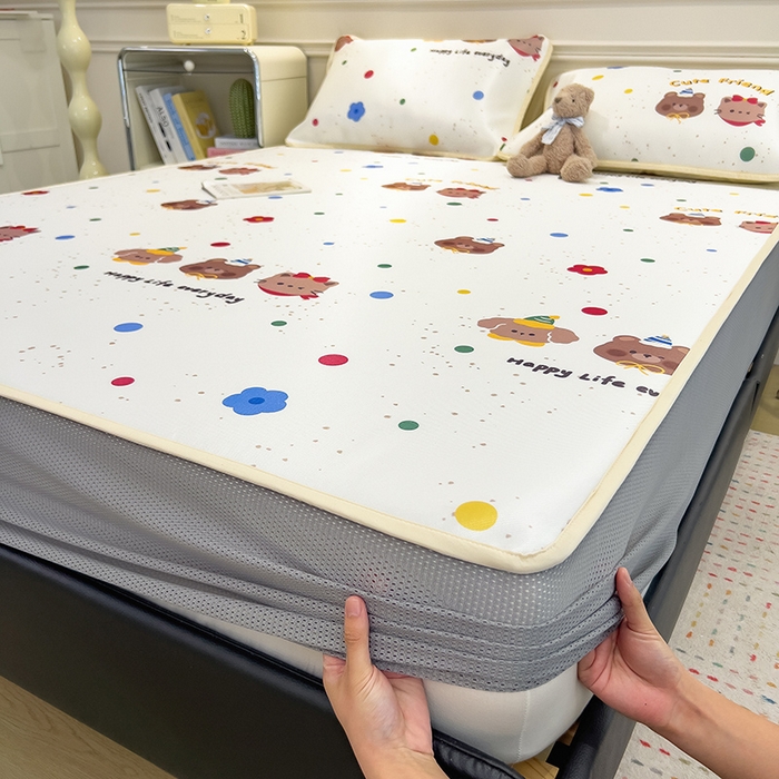 91家纺网 家纺一手货源 找家纺 摩妮卡 2025新款小清新碳光冰丝软席床笠款单床笠三件套 彩点萌友