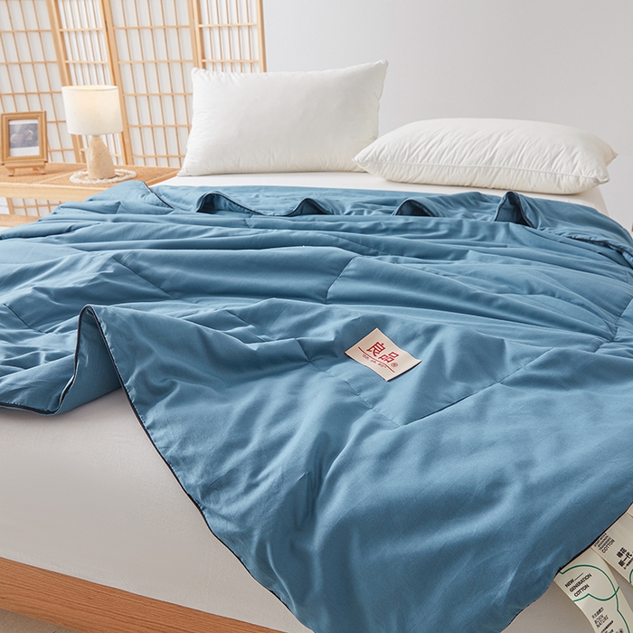 91家纺网 家纺一手货源 找家纺 熙宴家纺 2025新款纯色水洗棉新疆棉花夏被 冰蓝