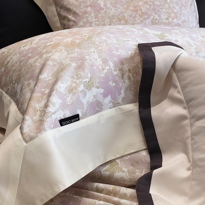 91家纺网 家纺一手货源 找家纺 佳汐蓝2025新款典雅诗意花卉全棉印花四件套券后不低于438/458元 馥雅铃兰-胭脂粉