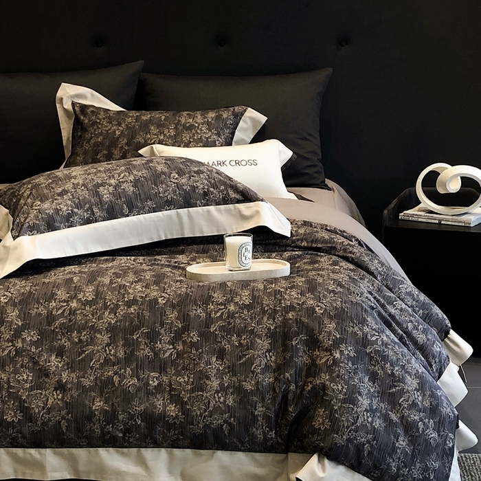 91家纺网 家纺一手货源 找家纺 佳汐蓝2025新款典雅诗意花卉全棉印花四件套券后不低于438/458元 柏林庄园-游牧灰