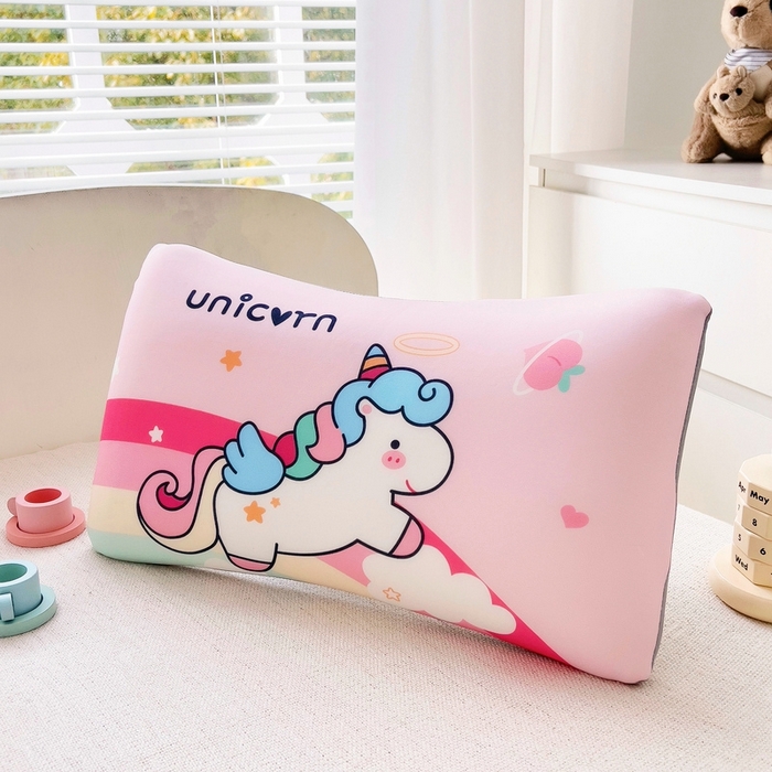 91家纺网 家纺一手货源 找家纺 2025新款卡通凉感丝亲肤枕 彩虹马50*30*4 