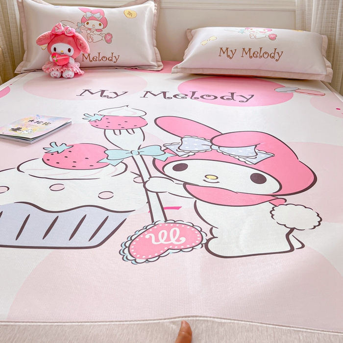 91家纺网 家纺一手货源 找家纺 博雅 2025新款三丽欧A类大版数码印花1200D冰丝凉席凉席席子 蛋糕美乐蒂