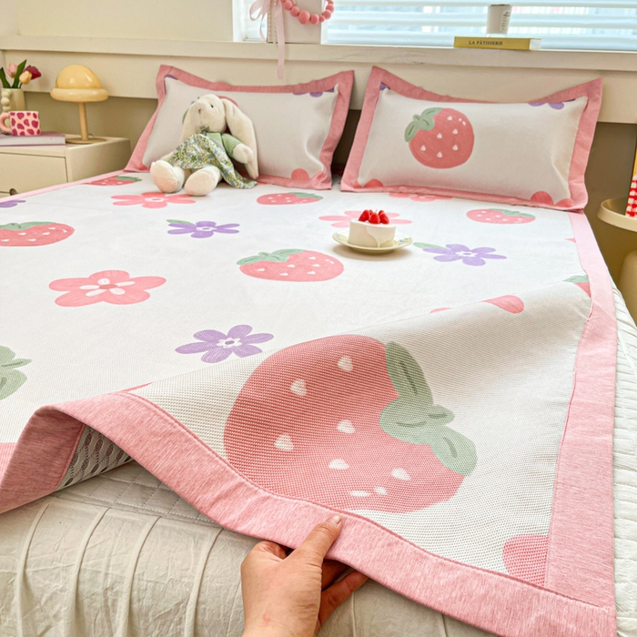 91家纺网 家纺一手货源 找家纺 迪乐妮 2025新款印花真冰藤冰凉席 甜心草莓