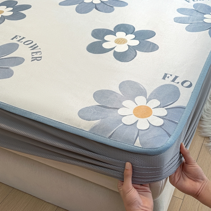 91家纺网 家纺一手货源 找家纺 迪乐妮 2025新款真冰藤印花床笠款凉席 花语