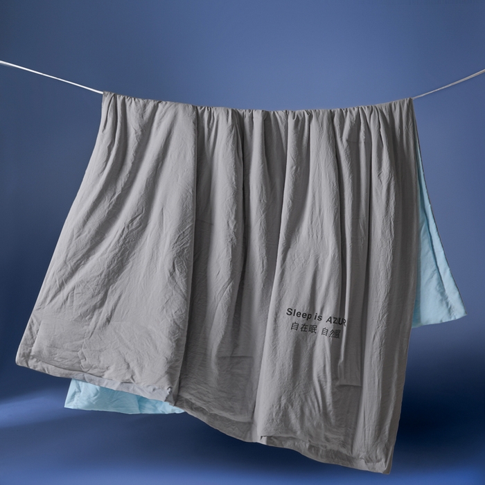 91家纺网 家纺一手货源 找家纺 闲鱼家纺 2025新款某朵同款深睡Pro夏被 自在眠  自然醒 浅灰+克莱茵蓝