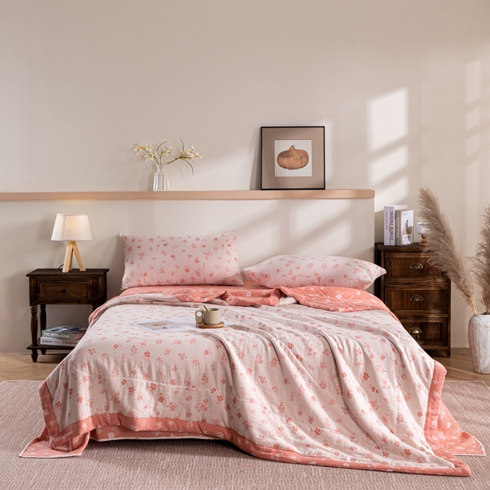 91家纺网 家纺一手货源 找家纺 鑫棉坊 2025新款A类里外全棉双层纱可机洗棉花空调被夏凉被四件套 粉韵繁花